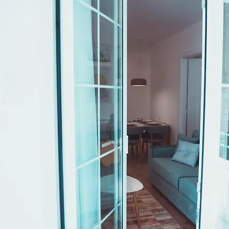 Tam Skanderbeg Square Serviced Center No1 *