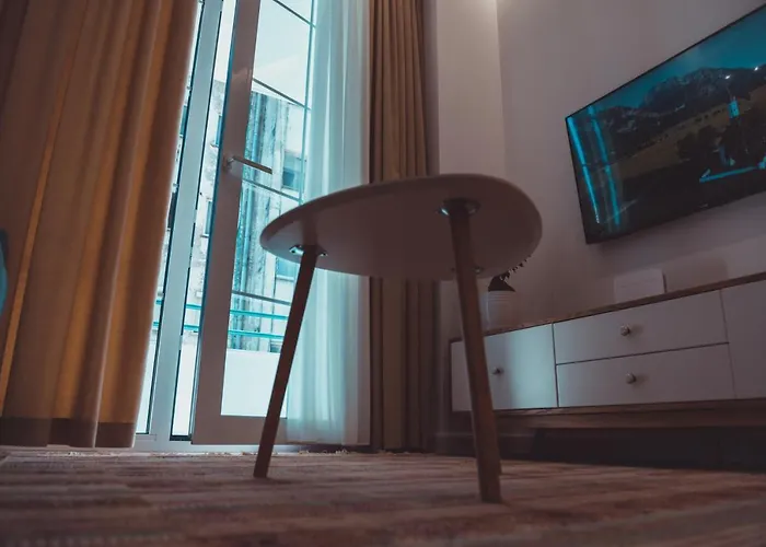 Tam Skanderbeg Square Serviced Center No1 Lägenhet Tirana