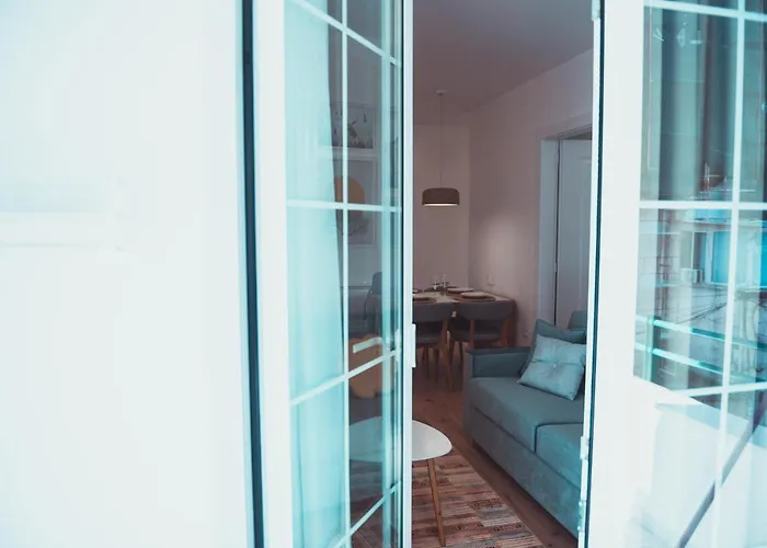 Tam Skanderbeg Square Serviced Center No1 *