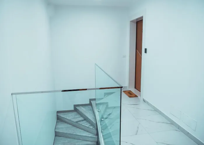 Tam Skanderbeg Square Serviced Center No1 Lägenhet *