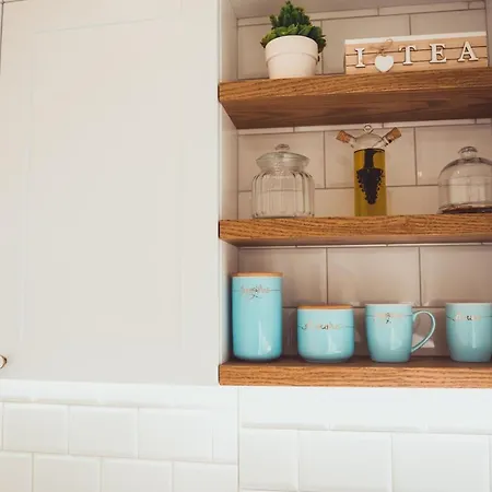 Tam Skanderbeg Square Serviced Center No1