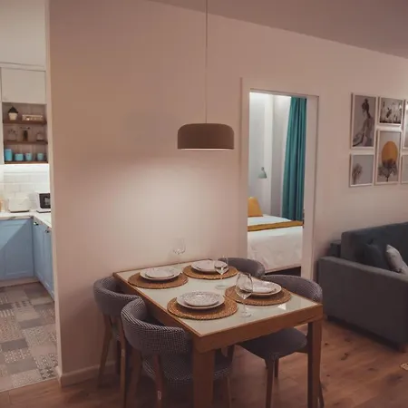 Tam Skanderbeg Square Serviced Center No1 *