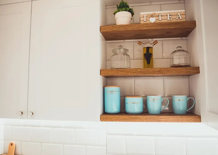 Tam Skanderbeg Square Serviced Center No1