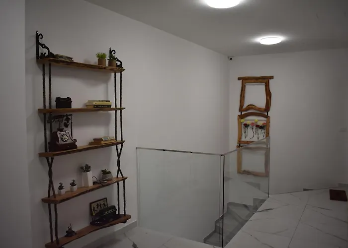 Tam Skanderbeg Square Serviced Center No1