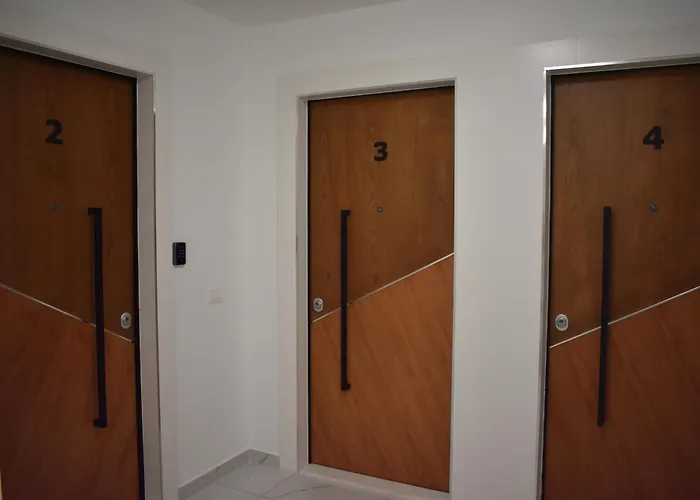 Tam Skanderbeg Square Serviced Center No1